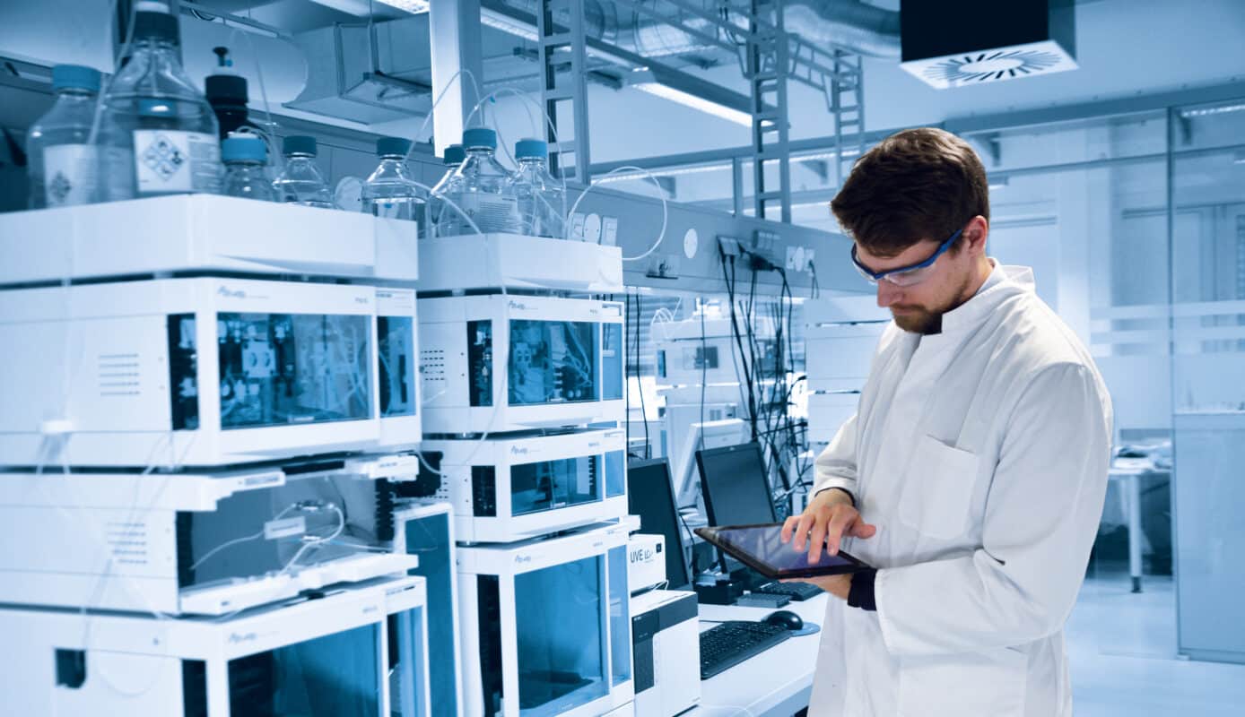 title_pic_analytical_hplc_with_smart_control_Cy_DSC0527_2_psg-title-1388x800